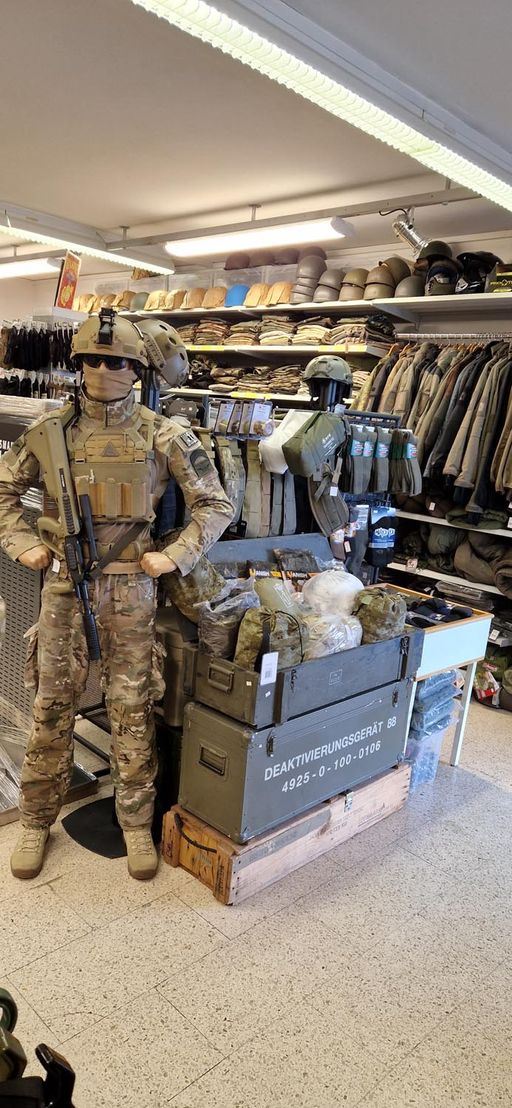 Army Warehouse in Pasching